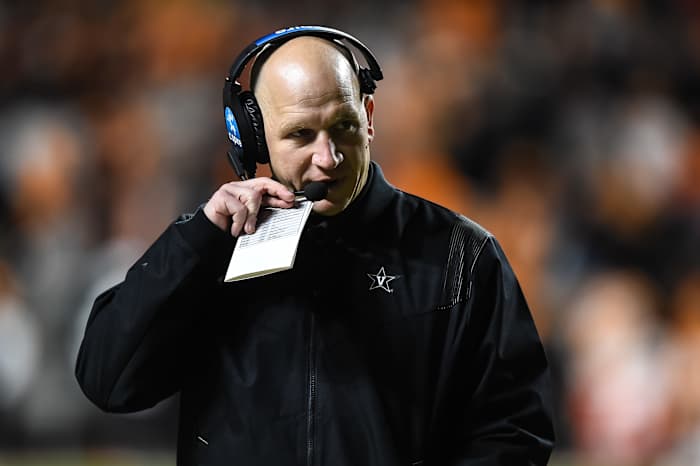 Vanderbilt Commodores head coach Clark Lea during the second half against the Tennessee Volunteers at Neyland Stadium in 2021.